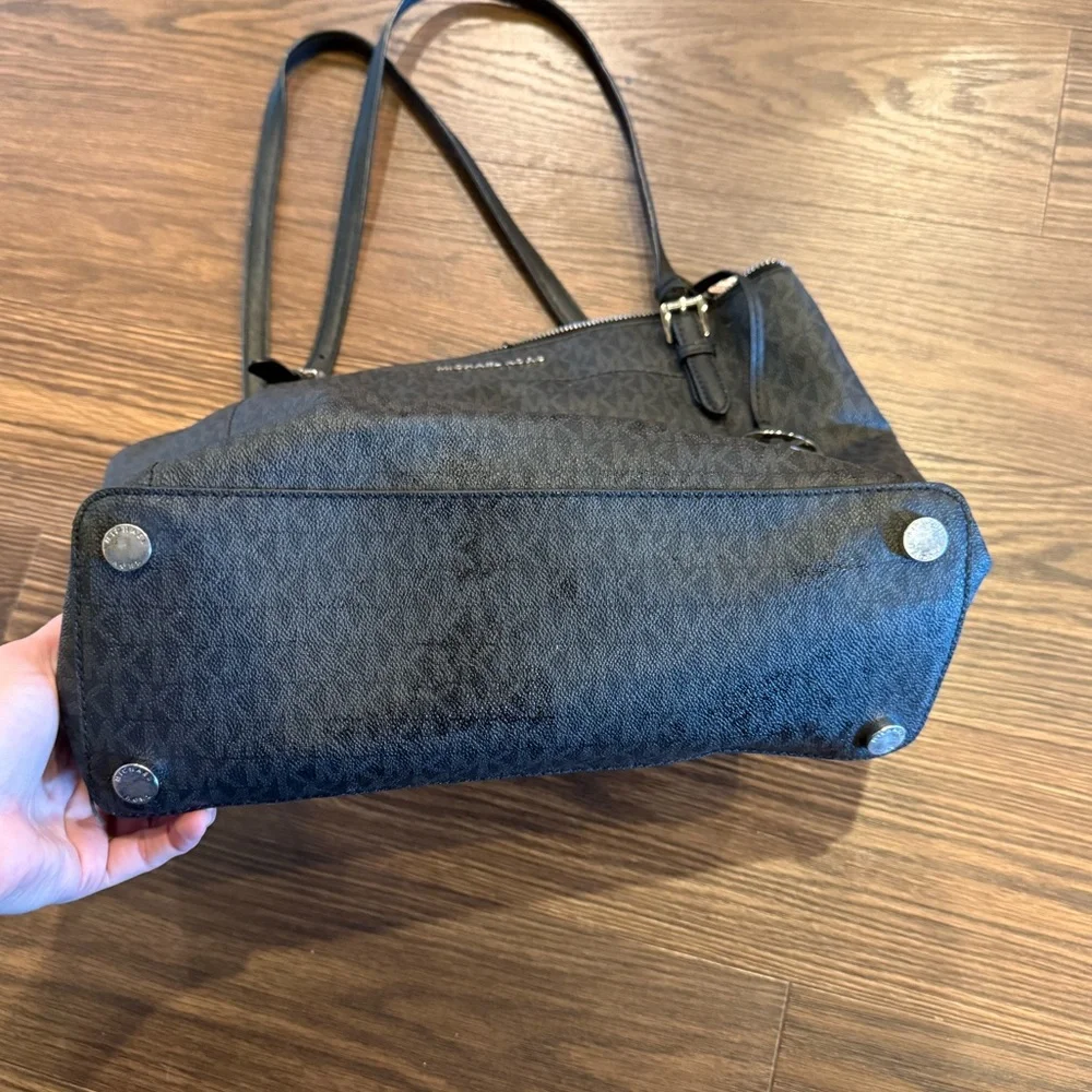 Michael Kors Ciara Tote Bag - Picture 6 of 12